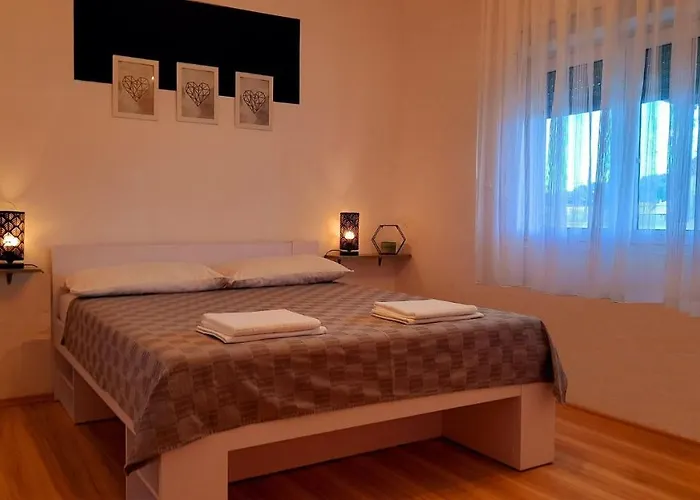 Apartman Mediteran - *